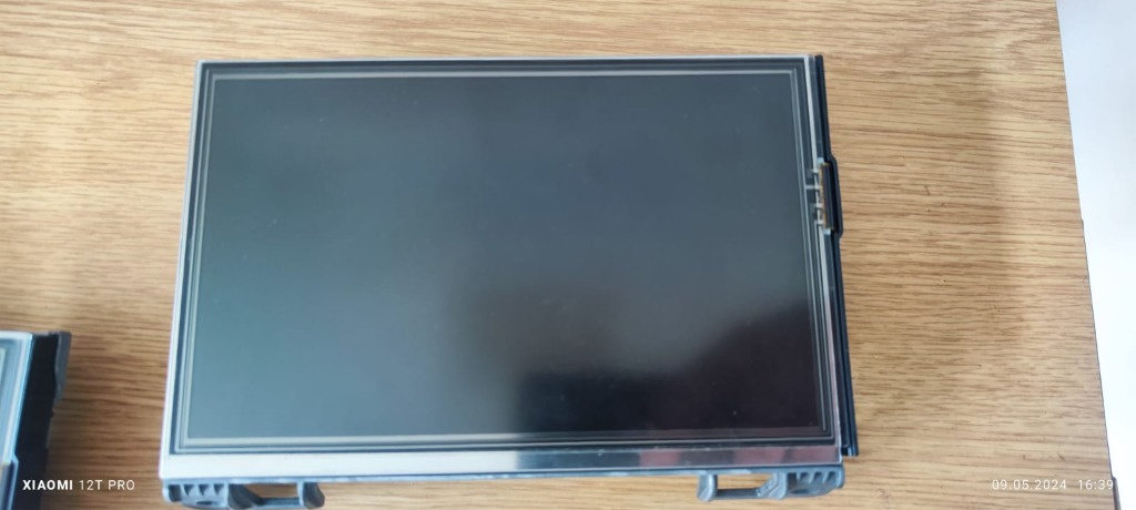 Display navigatie Peugeot 208 2008 1.2 VTI cod motor HMZ an 2015 cod 9805301780-03