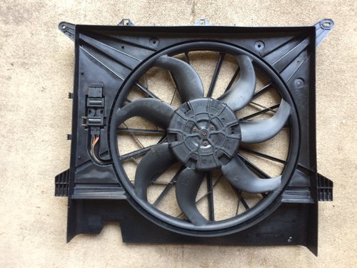 Electro Ventilator Volvo XC90  31368075  30665985 / 31111543 ( 2003 - 2006 )