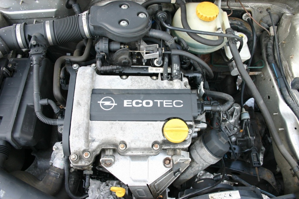 ELECTROMOTOR Opel Corsa B 1.0 cod motor X10XE 40kw 54 CP #12458420