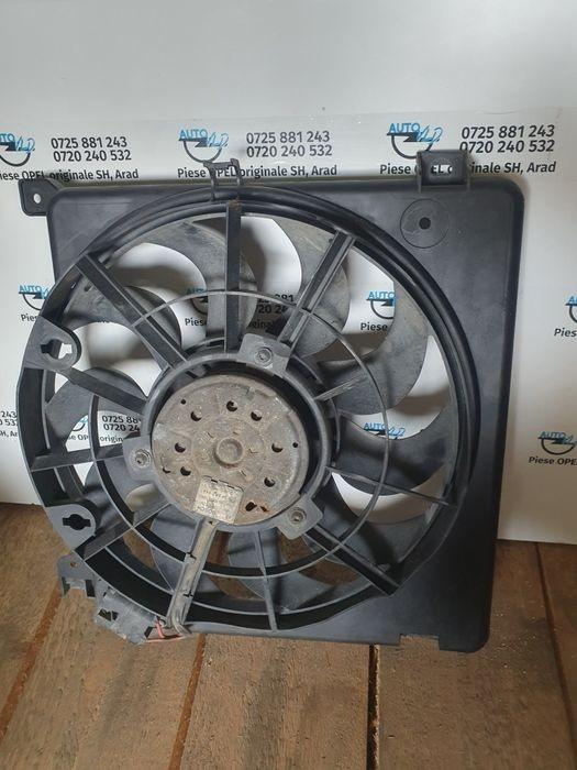 Electroventilator clima 0130307057 Opel Zafira B SQ2 13241611