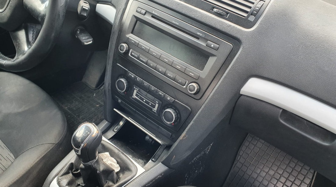 Electroventilator racire Skoda Octavia 2 2009 break facelift 1.9 tdi bxe