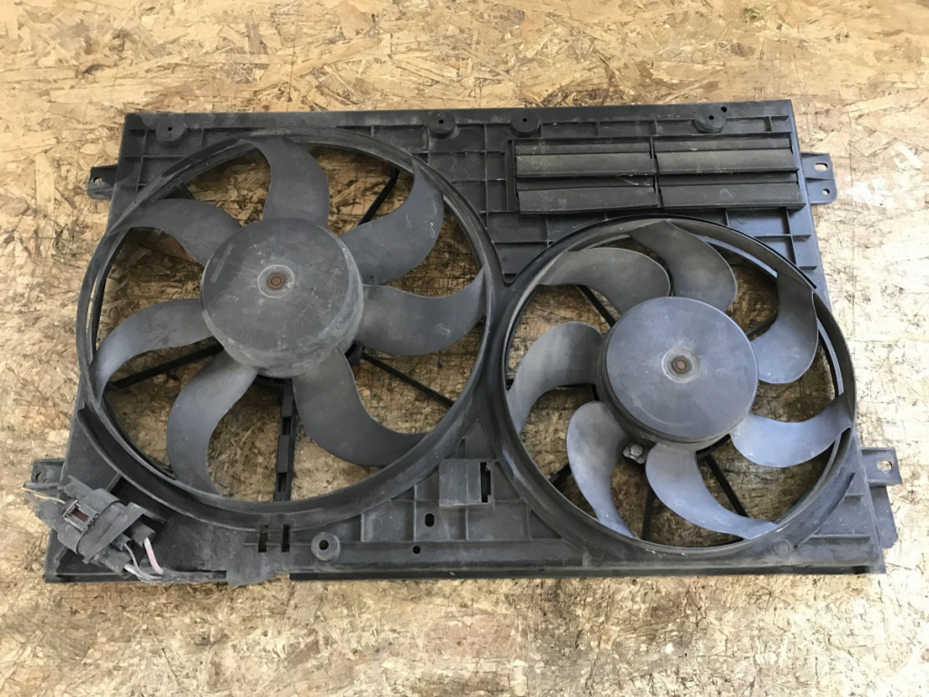 Electroventilator VW Passat B6 Variant 2.0 TDI DSG Automat LQT ,170cp sedan 2009 (1k0121207BC)