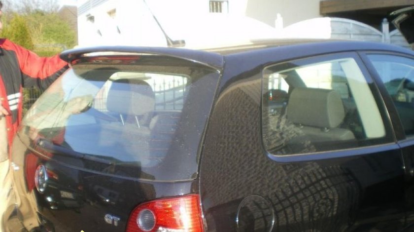 Eleron hayon luneta VW Polo 2003