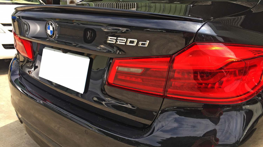 Eleron portbagaj pentru BMW G30 seria 5 model M5 look plastic ABS vopsit profesional negru lucios 416 Carbon Black Metallic