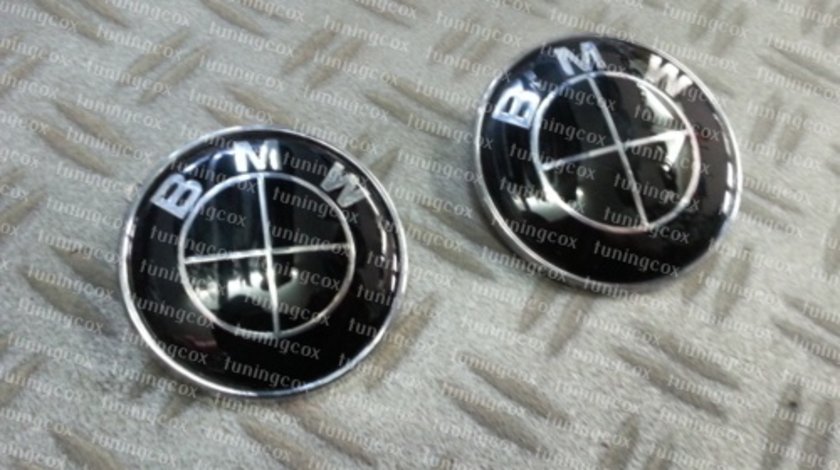 Emblema BMW pe negru pentru capota si portbagaj la set