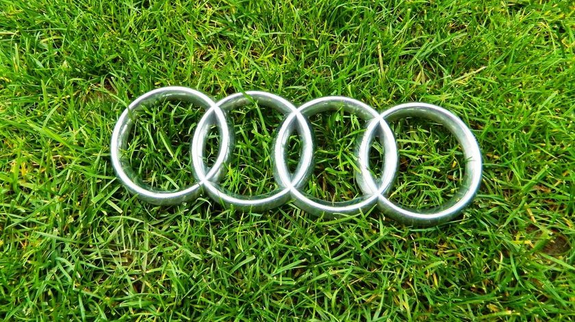 Emblema grila Audi