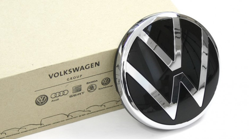 Emblema Spate Oe Volkswagen T-Roc 2020→ Cu Camera Marsarier 5H0898633