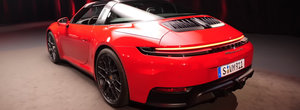 Este inceputul unei noi ere. Porsche dezvaluie oficial primul 911 cu motor hibrid, ceasuri de bord digitale si pornire de la buton. Cum arata in realitate