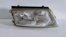 Far dreapta cod 084411125R 084411125R Volkswagen V...