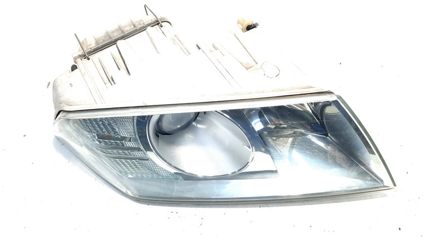 Far dreapta cu lupa si xenon, Skoda Octavia 2 Combi (1Z5) (id:513478)