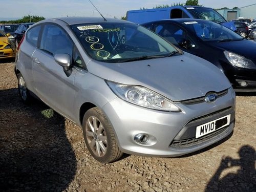 Far dreapta Ford Fiesta Mk6 2010 Coupe 1.25