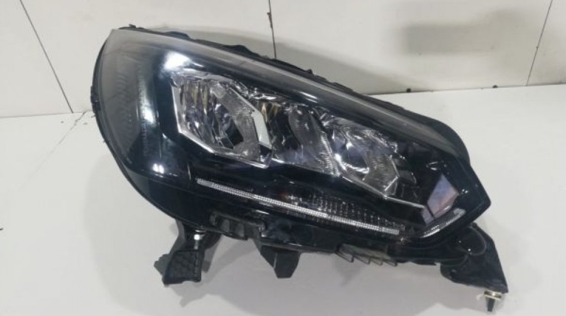 Far dreapta FULL LED Peugeot 208 / 2008 LED TECHNOLOGY An 2019 2020 2021 2022 cod 9833036180