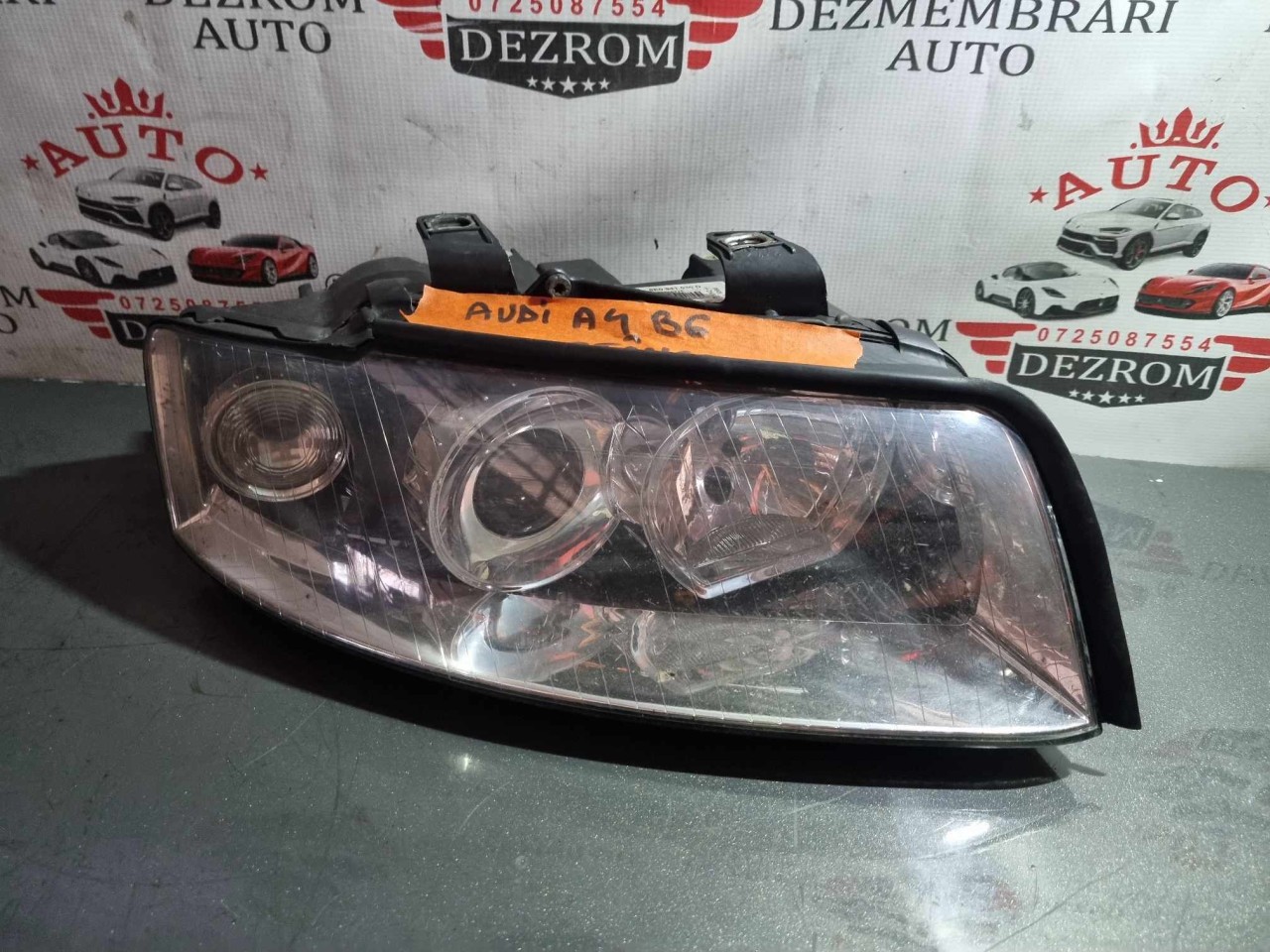 Far dreapta halogen cu lupa 8E0941030D Audi A4 B6 Sedan