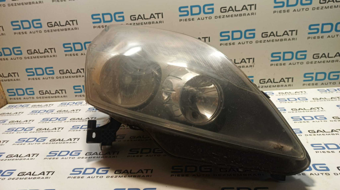 Far Dreapta Halogen Opel Zafira B 2005 - 2014 Cod 24451051 [L0473]