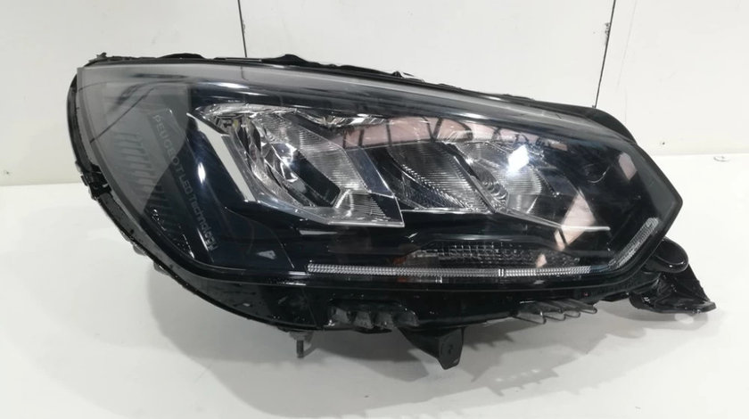 Far dreapta LED TECHNOLOGY Peugeot 208 / 2008 An 2019 2020 2021 2022 cod 9833036180