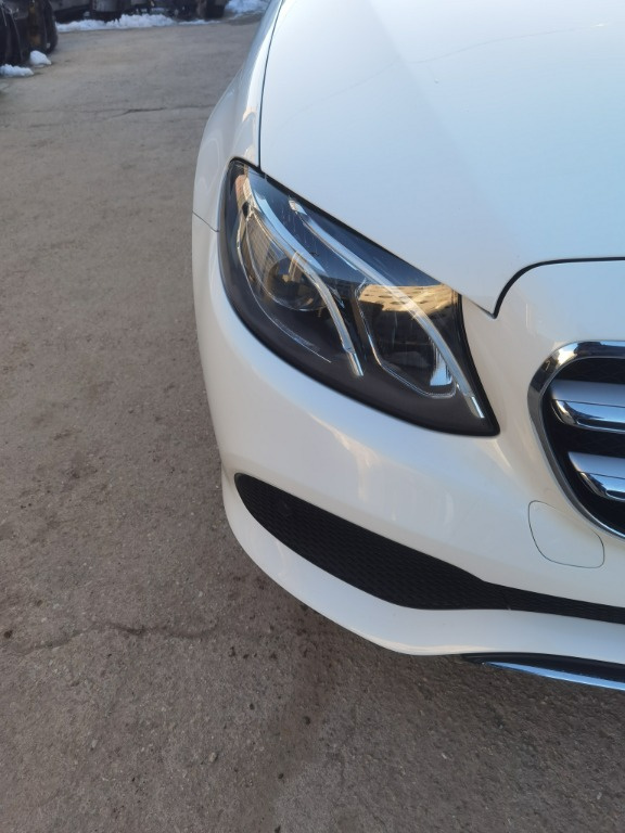 Far dreapta Mercedes E class w213 an 2018