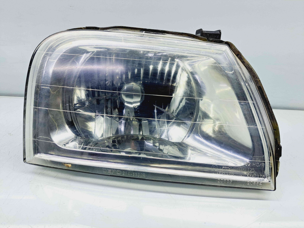 Far dreapta MITSUBISHI L200 Facelift [Fabr 2002-2006] OEM