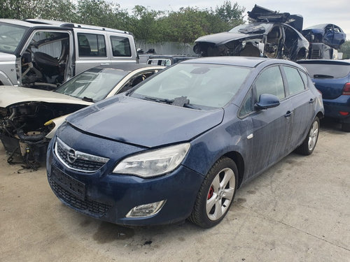 Far dreapta Opel Astra J 2011 hatchback 1.3 cdti