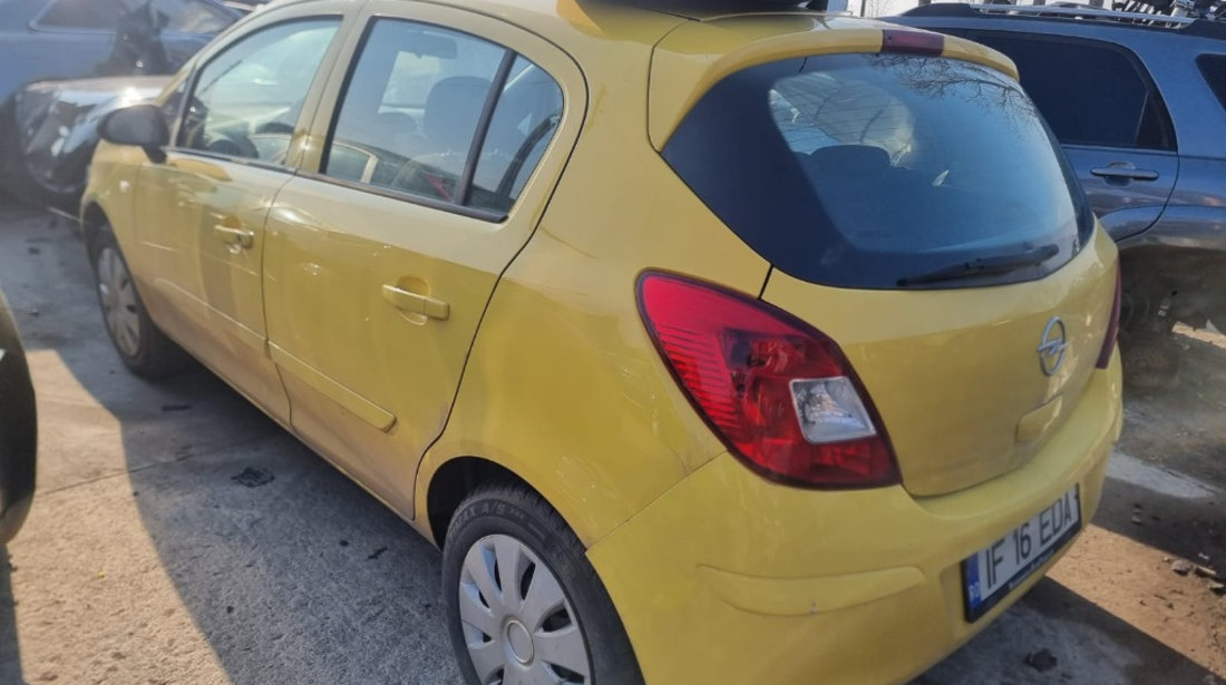 Far dreapta Opel Corsa D 2008 Hatchback 1.3 cdti Z13DTJ