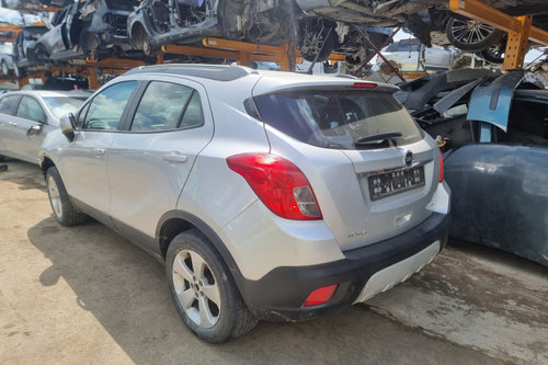 Far dreapta Opel Mokka X 2015 SUV 1.6