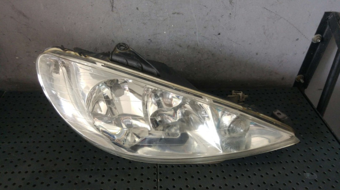 Far dreapta peugeot 206 cc 2d 89000520