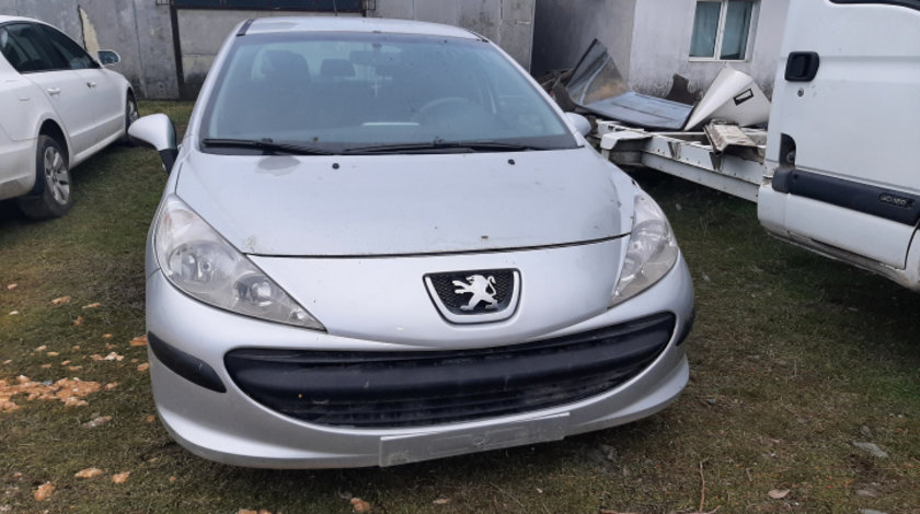 Far dreapta Peugeot 207 [2006 - 2009] Hatchback 5-usi 1.4 MT (73 hp)