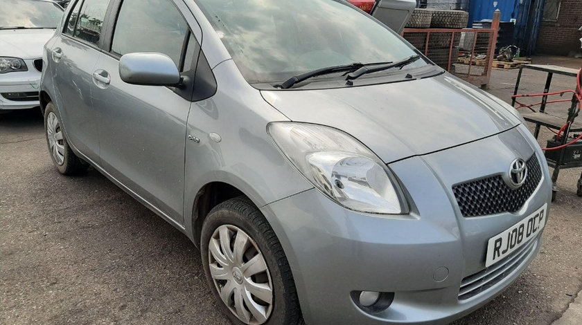 Far dreapta Toyota Yaris 2008 Hatchback 1.4 d4d