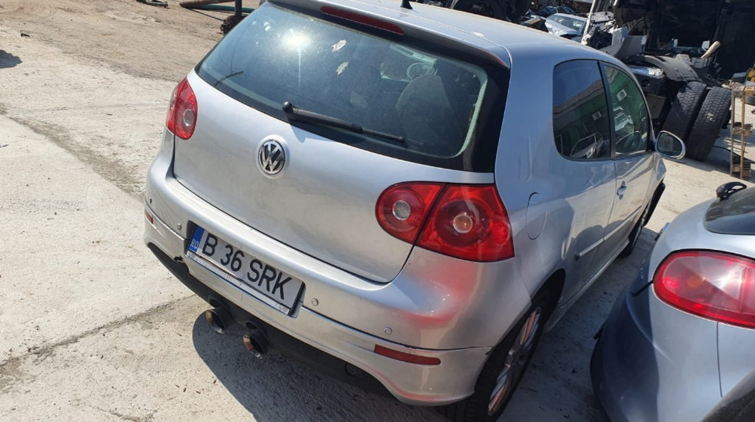 Far dreapta Volkswagen Golf 5 2006 hatchback 1.4 tsi BLG