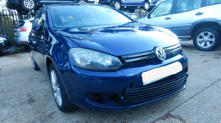 Far dreapta Volkswagen Golf 6 2012 Hatchback 1.6 TDI