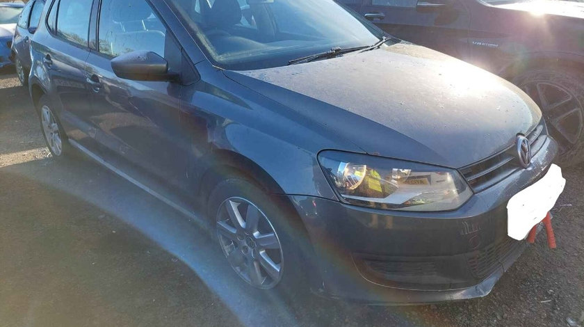 Far dreapta Volkswagen Polo 6R 2010 HATCHBACK 1.6 TDI