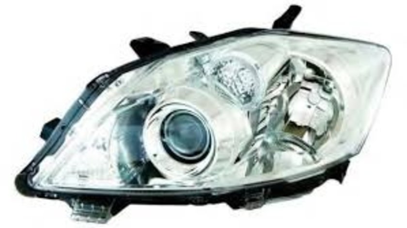 Far halogen dreapta Toyota Auris 2010/2013