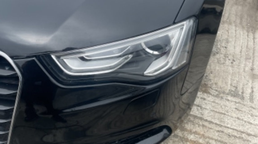 Far stanga Audi A5 Facelift bi-xenon de Europa