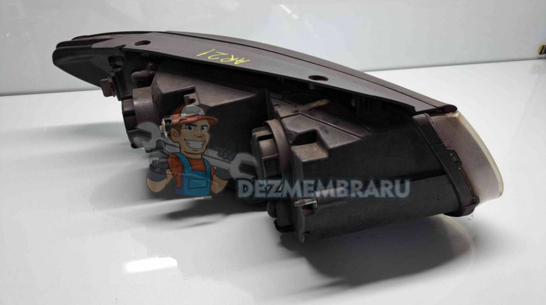 Far stanga Hyundai Santa Fe 2 (CM) [Fabr 2005-2012] OEM