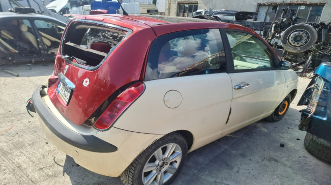 Far stanga Lancia Ypsilon 2005 HatchBack 1.4 benzina 843a1000