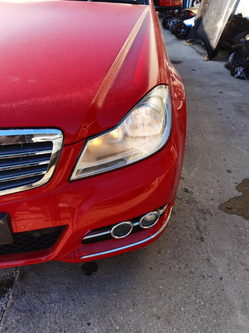 Far stanga Mercedes c220 cdi w204 facelift