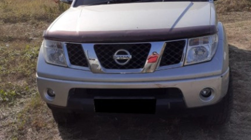 Far stanga Nissan Navara 2008 SUV 2.5 DCI