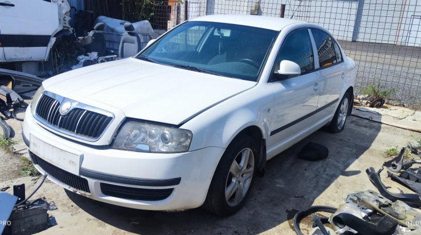 Far stanga Skoda Superb 1.9 TDI cod motor BPZ 116CP / 85 KW transmisie manuala 5+1 cod GFL an 2008