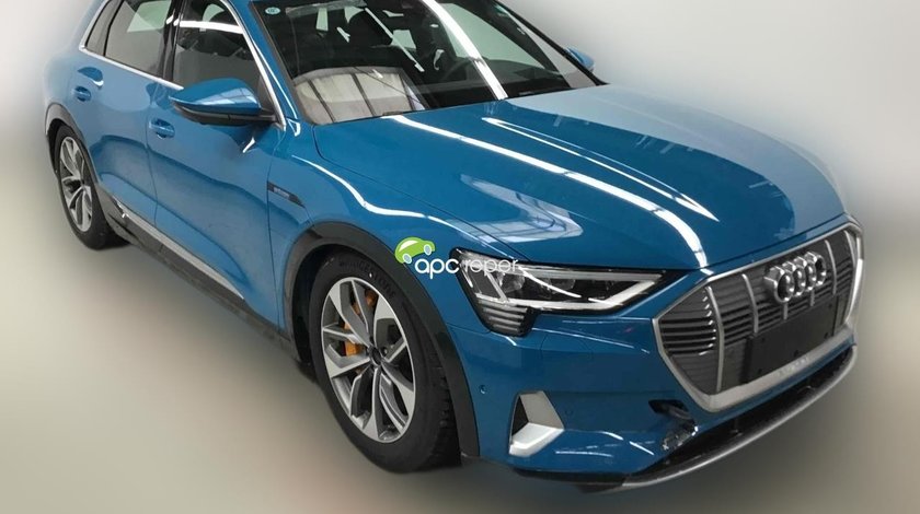 Fata completa Audi e-tron 55 quattro 2020