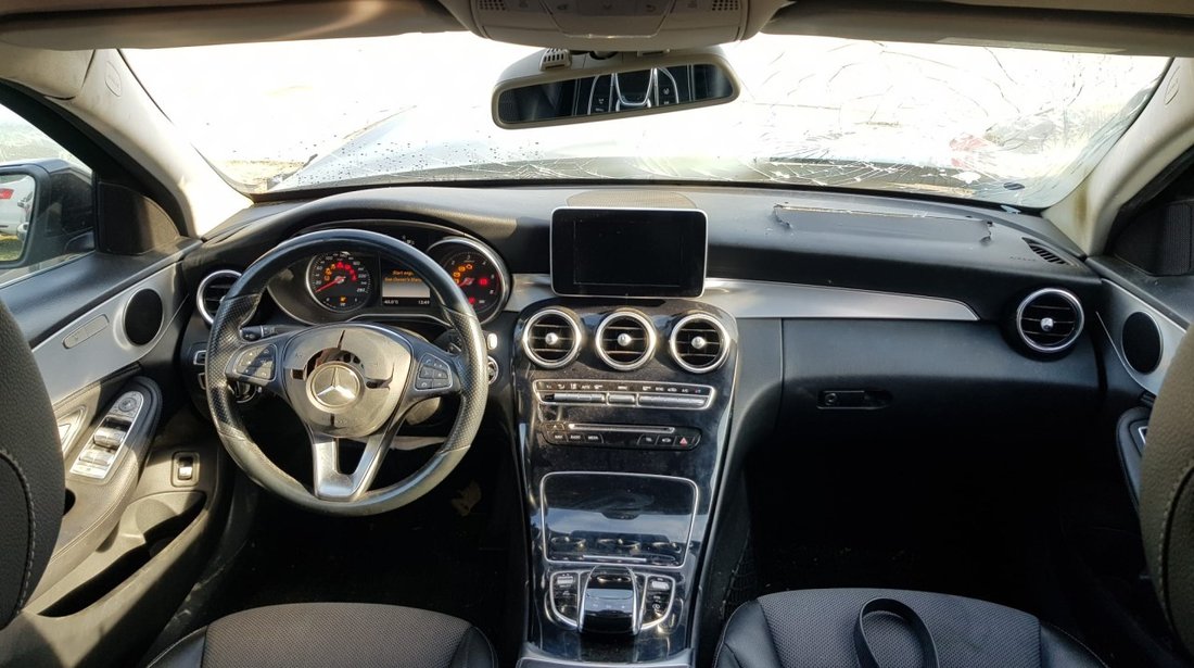 Fata usa interior spate stanga Mercedes Benz C220 W205 2015 cod: A2057304501