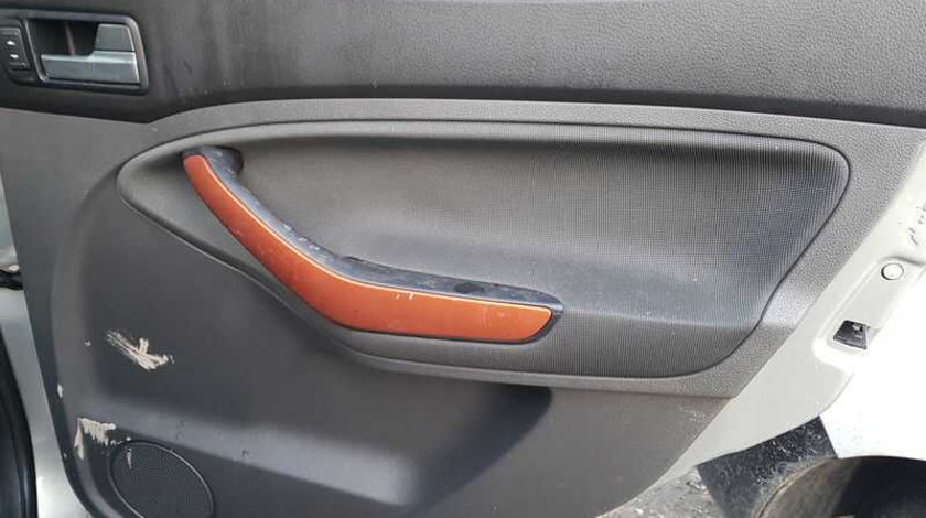 Fata Usa Portiera Interior Dreapta Spate Ford Kuga 1 2008 - 2013