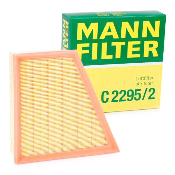 Filtru Aer Mann Filter Skoda Fabia 1 1999-2007 C2295/2