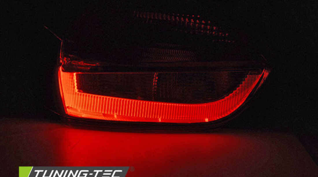 FORD FOCUS 3 15-18 HATCHBACK ROSU SMOKE LED