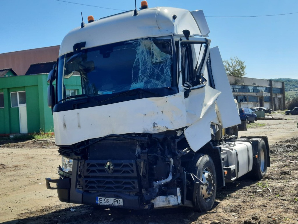 Frigider Renault Trucks T460 T 460 480 10.8 2017 2018 2019 #69063186