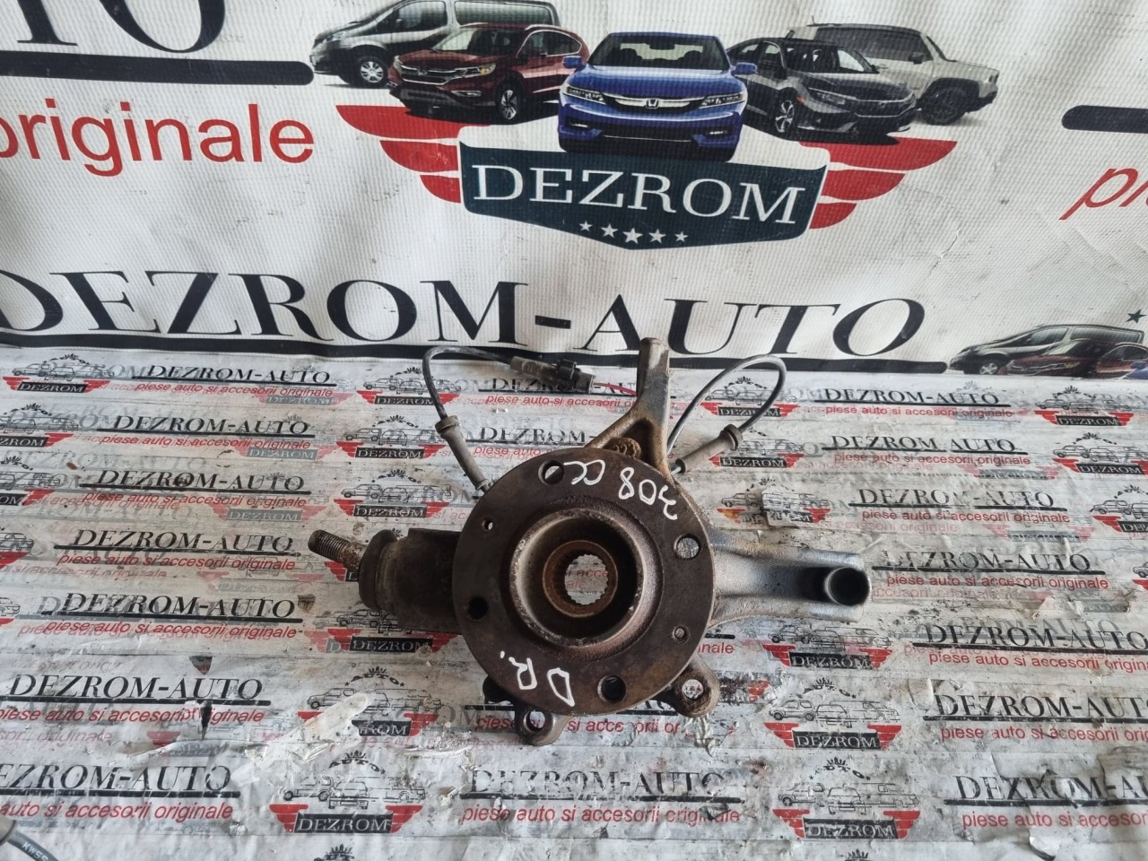 Fuzeta cu ABS dreapta fata PEUGEOT 308 I 1.4 16V 95 CP