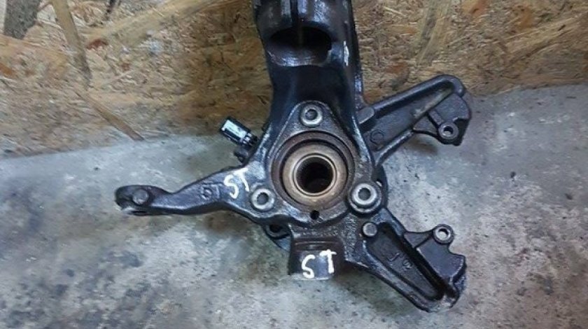 Fuzeta cu rulment stanga fata 1k0407255t vw caddy III 1.6 tdi