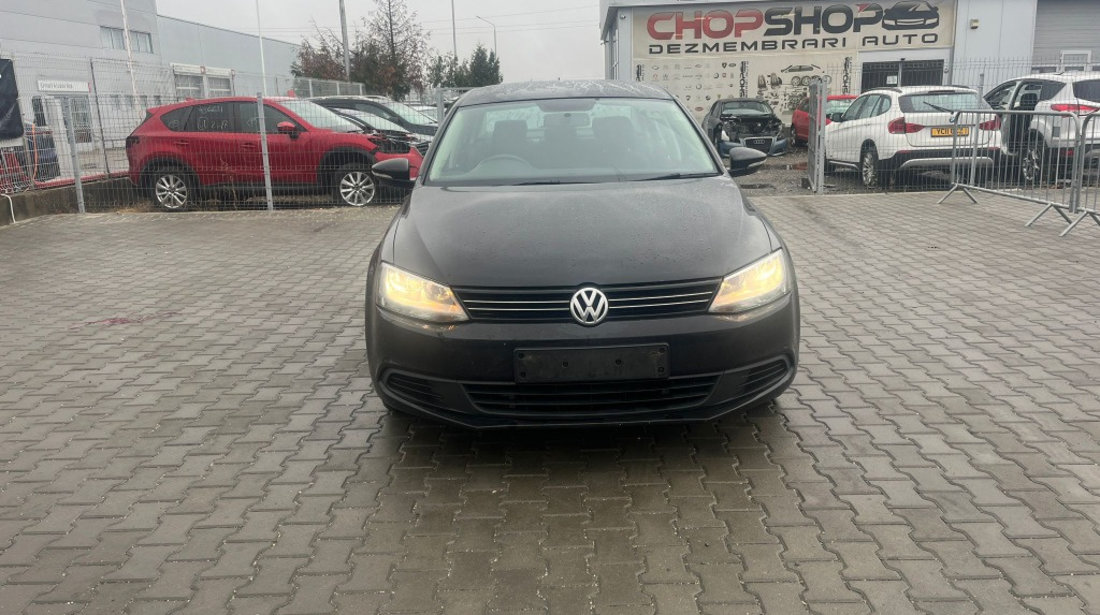 Galerie admisie Volkswagen Jetta 2011 SEDAN 2.0 TDI CFFB