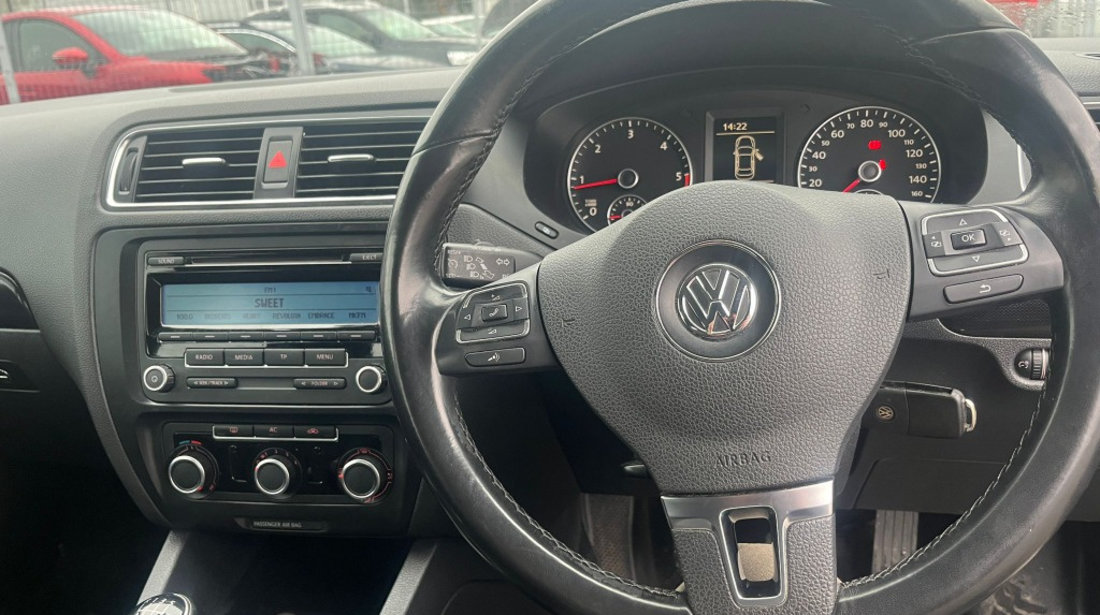 Galerie admisie Volkswagen Jetta 2011 SEDAN 2.0 TDI CFFB