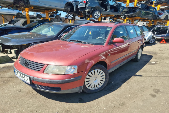 Galerie evacuare Volkswagen Passat B5 1999 avant 1.6 benzina AHL