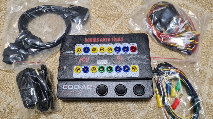 GODIAG GT100 AUTO TOOLS OBD II Break Out Box ECU Connector