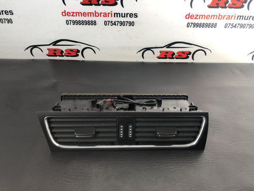 Grila aer bord Audi A4 B8 2.0TDI CAGA sedan 2009 (8T1820951C)